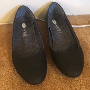 Womens flats